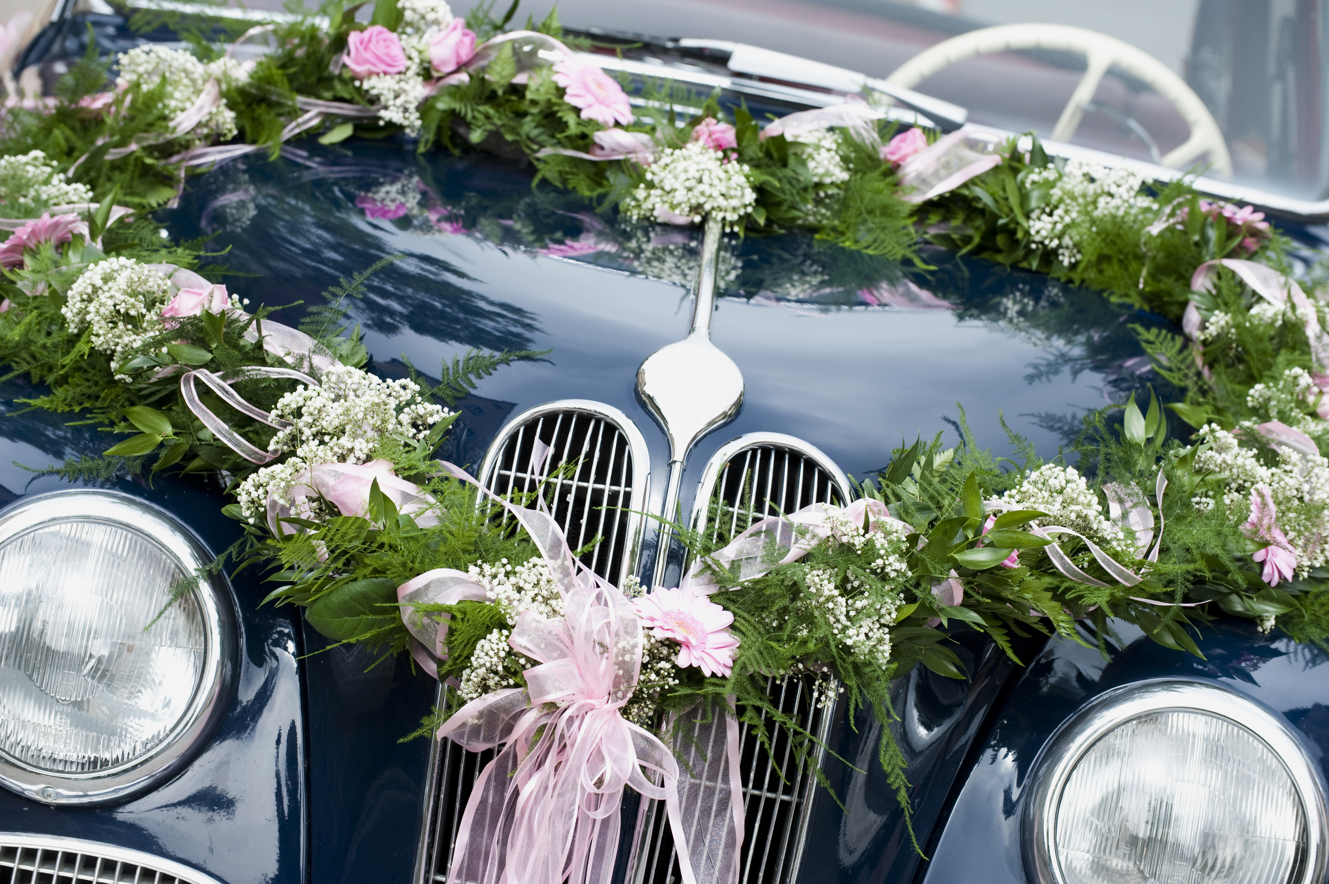 Comment décorer une voiture de mariage ?